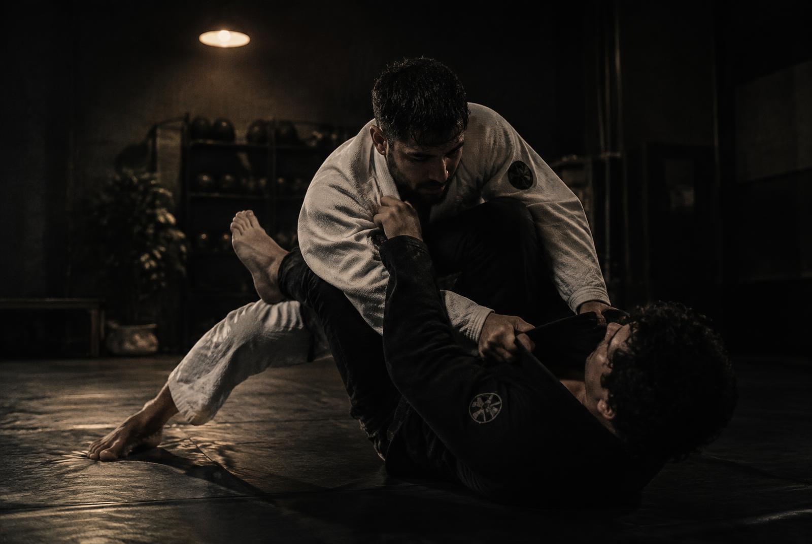 Grapplers training on the mats